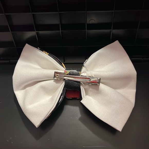 Disneys Cruella bow - Picture 2 of 4